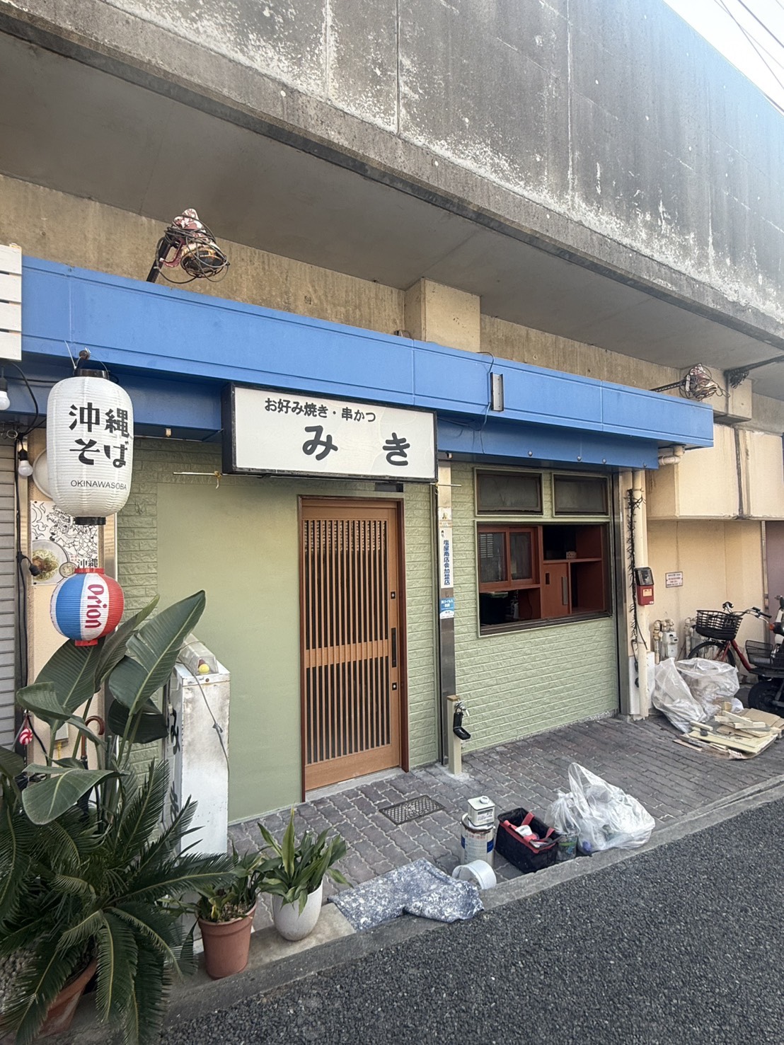 神戸市西区 塗装工事 神戸市垂水区 店舗外壁塗装施工後 外観